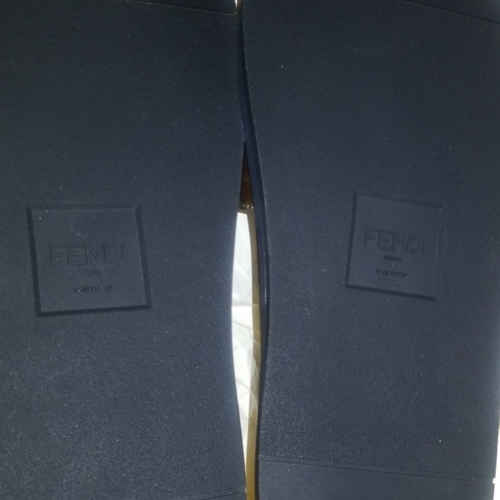 Fendi (SOLD) - Picture 6 of 8